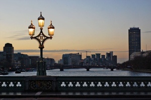 Photo cred: http://www.nikdaum.com/news/category/london/page/5 Courtesy go Google images... Because we all know I'm not getting up for sunrise to take a picture.